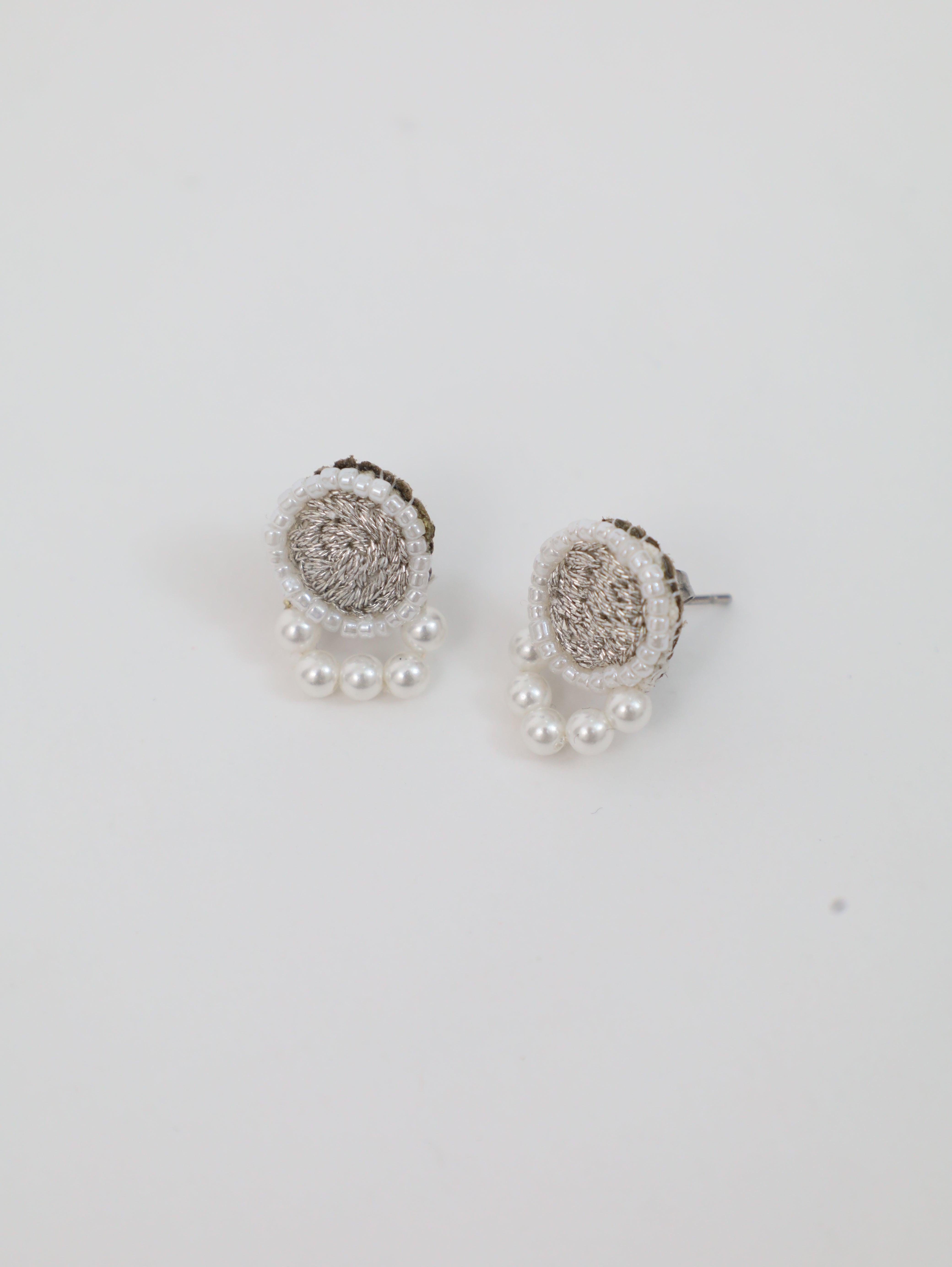 ピアス