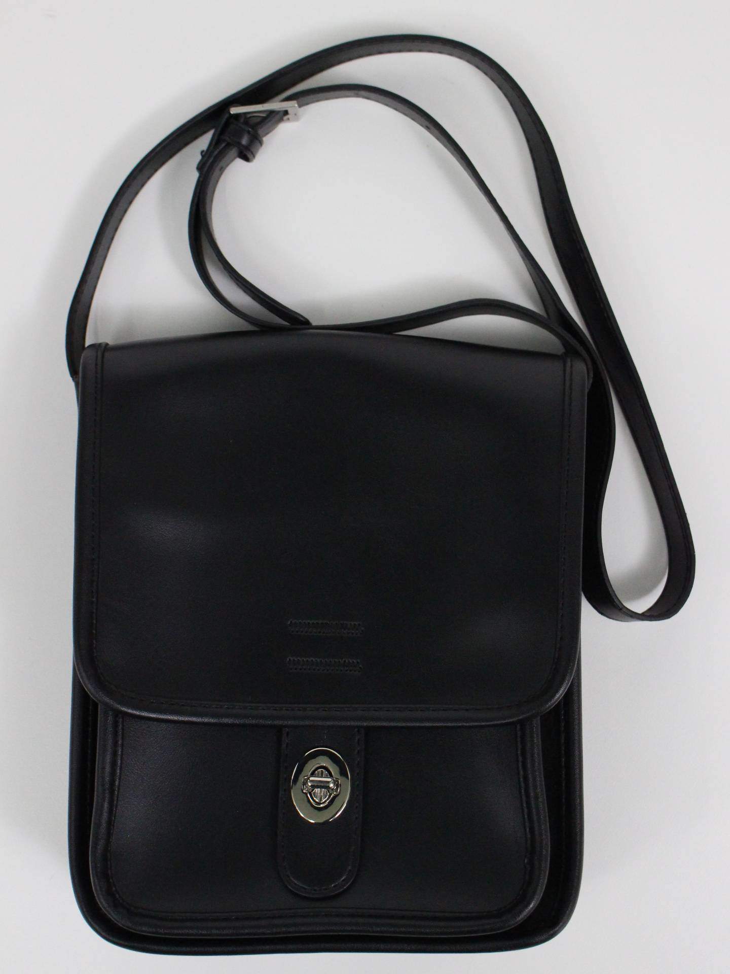 ショルダーバッグ